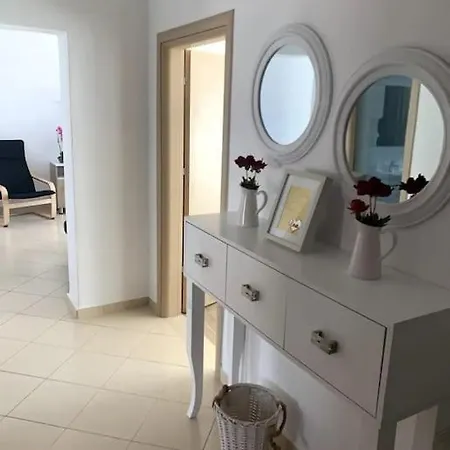 Roxy Apartment *